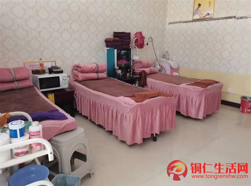 美容院轉(zhuǎn)讓，客源穩(wěn)定，接手即可經(jīng)營??！